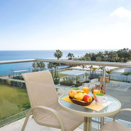 פרוטאראס Laila - Coralli Beachfront Apartment מראה חיצוני תמונה