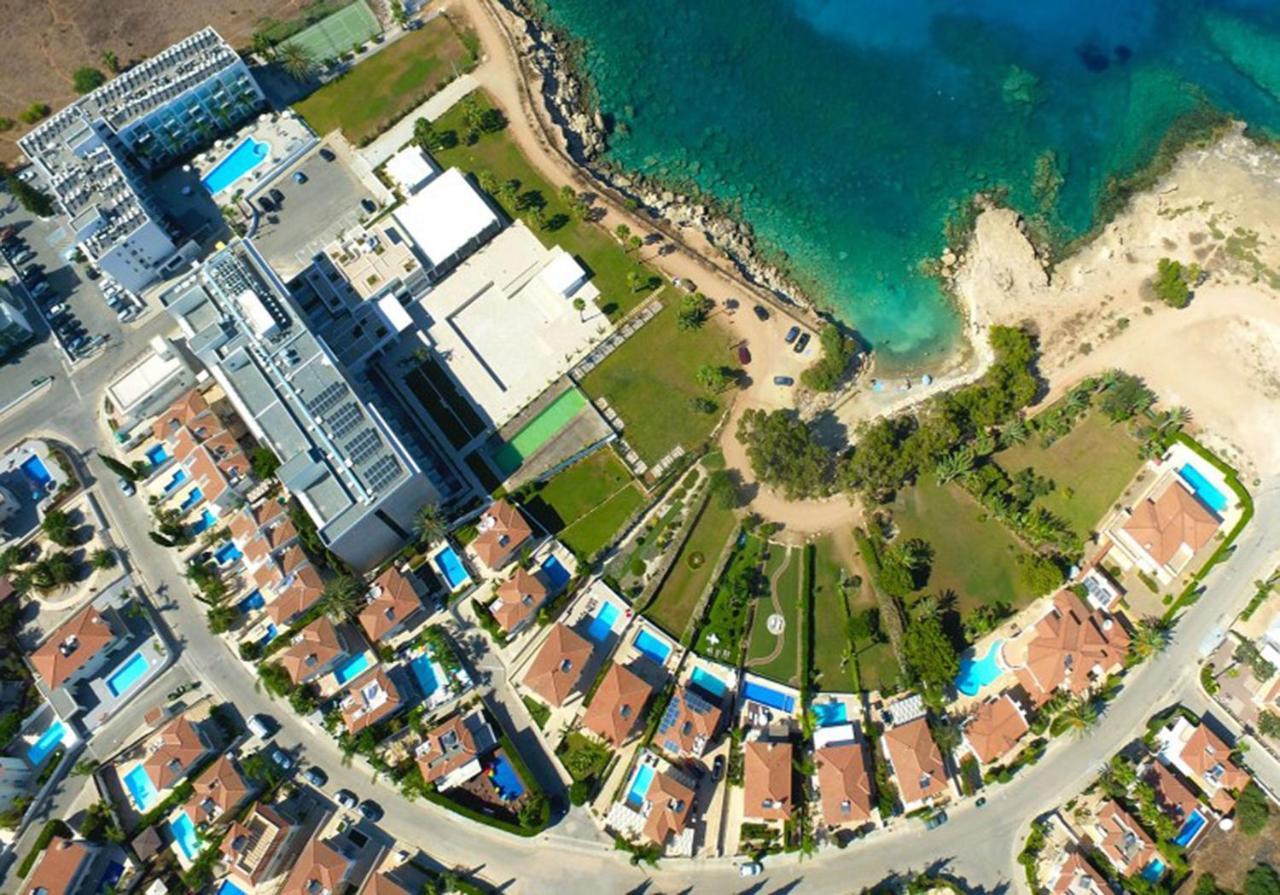 פרוטאראס Laila - Coralli Beachfront Apartment מראה חיצוני תמונה